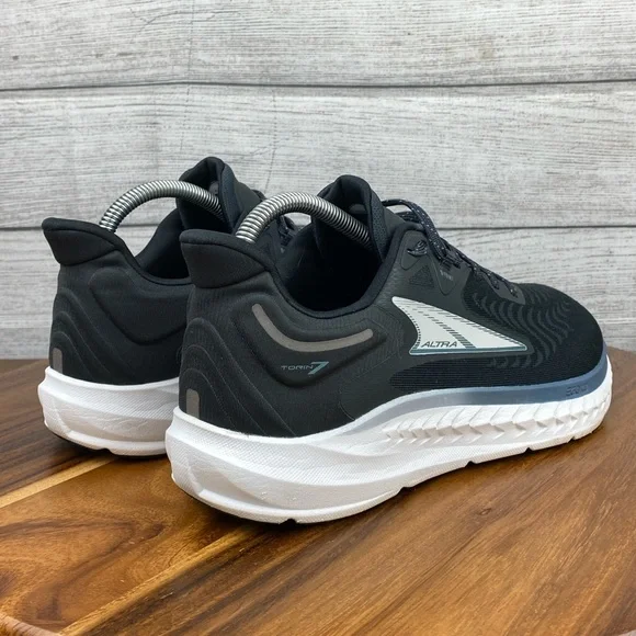 Altra Torin 7 Men's Athletic Shoes - Black and White - Picture 5 of 12